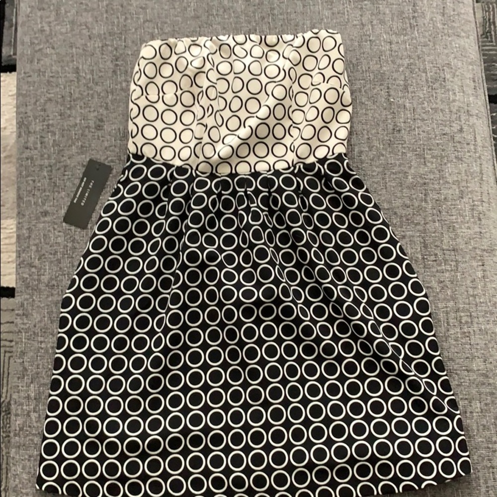 Strapless Dress with Circle Designs